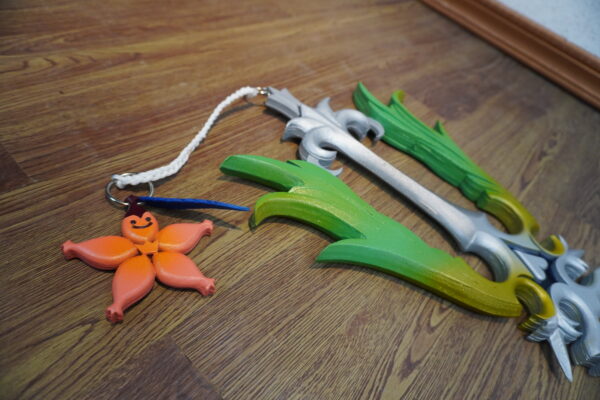 9 Kingdom Hearts Oblivion and Oathkeeper Keyblade Replica for Roxas Cosplay
